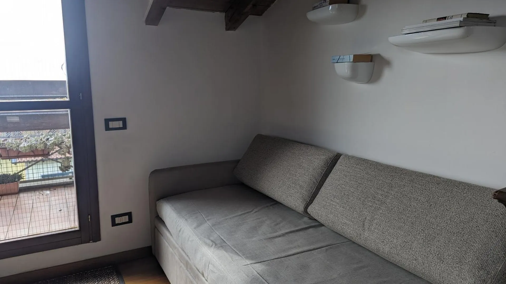 B&B Audrey Varese 0*,